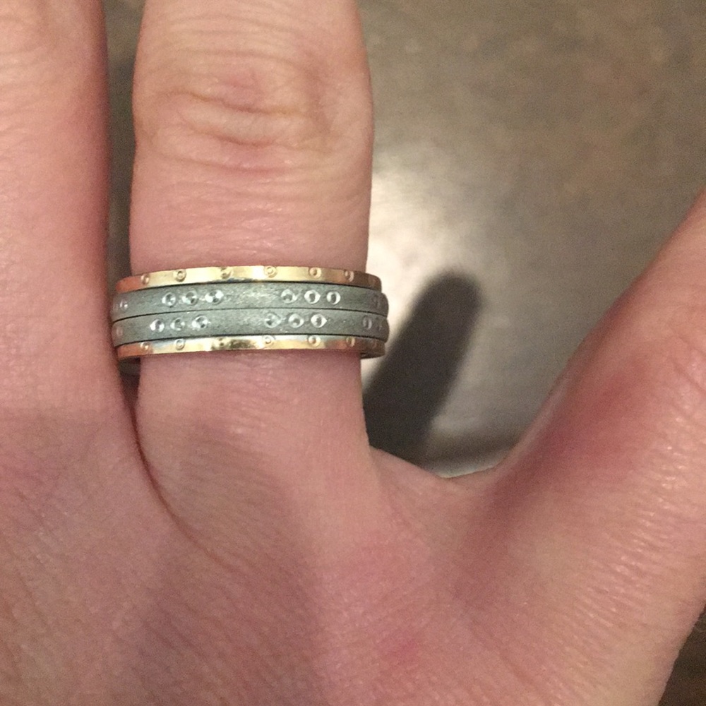 18k ring